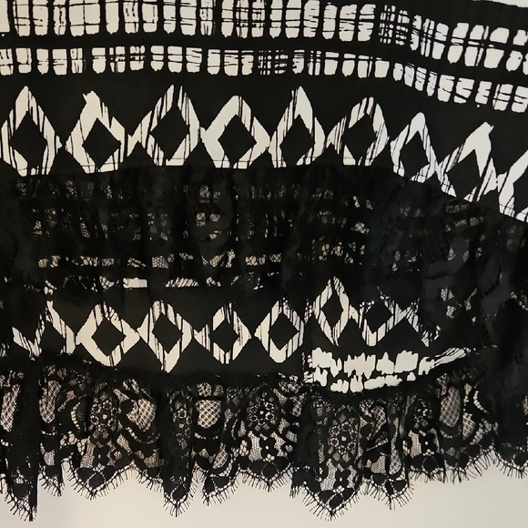 Lapis Black and White High-Low Skirt - Picture 3 of 4